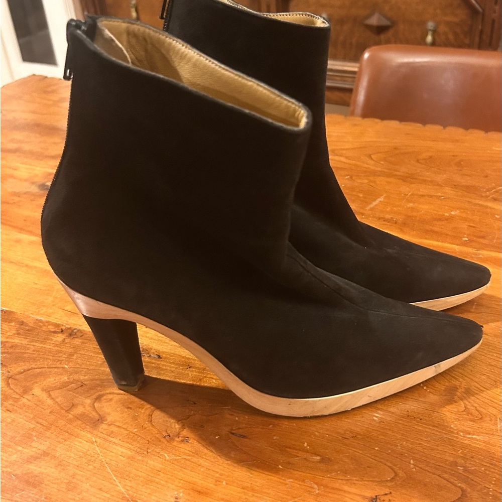 Elegant Black Ankle Boots